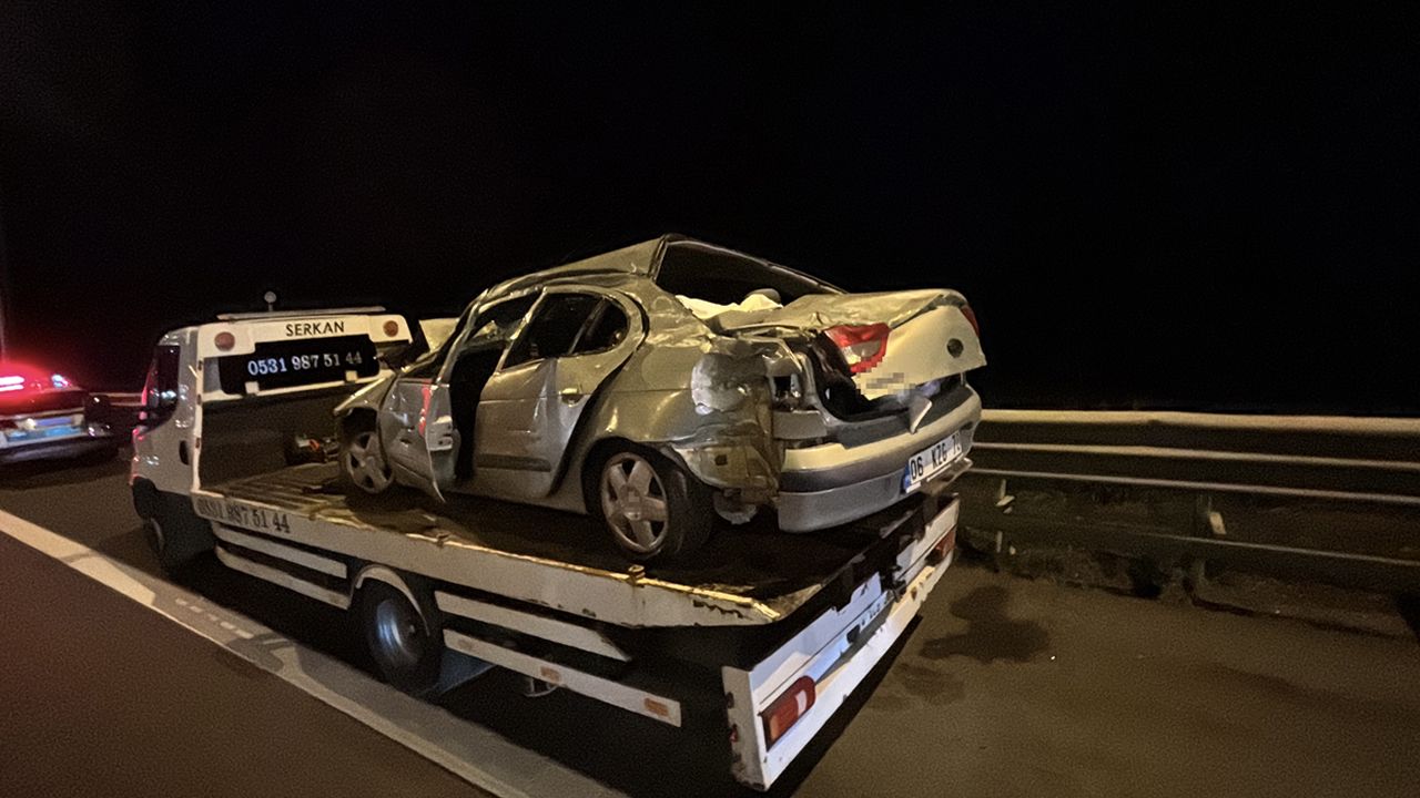 BOLU DAĞI TÜNELİNDE KAZA 1'İ AĞIR 3 YARALI