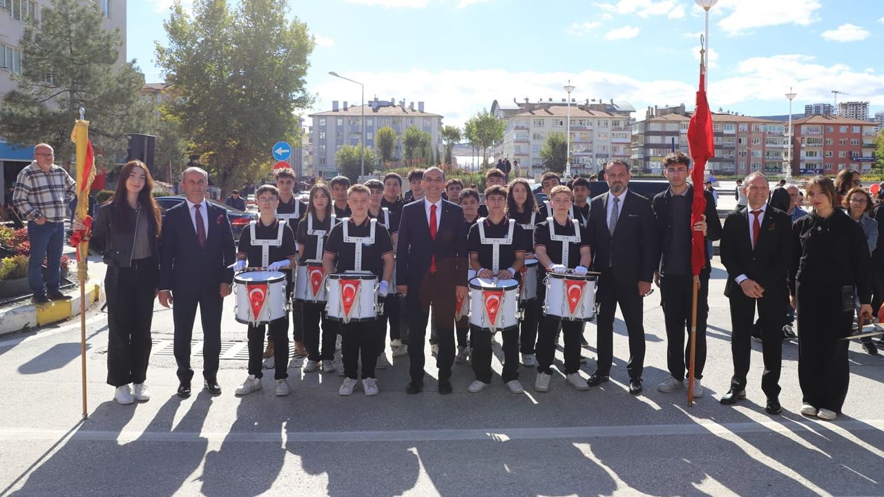 ÇANKIRI'DA 29 EKİM COŞKU İLE KUTLANDI