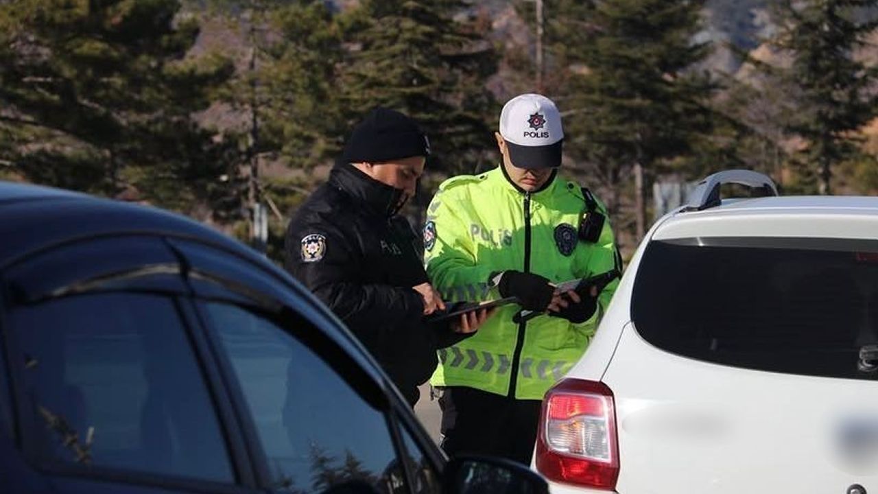 ÇANKIRI'DA 94 KAÇAK ZANLI YAKALANDI