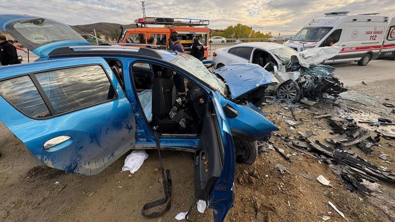 KASTAMONU'DA TRAFİK KAZASI: 5 YARALI