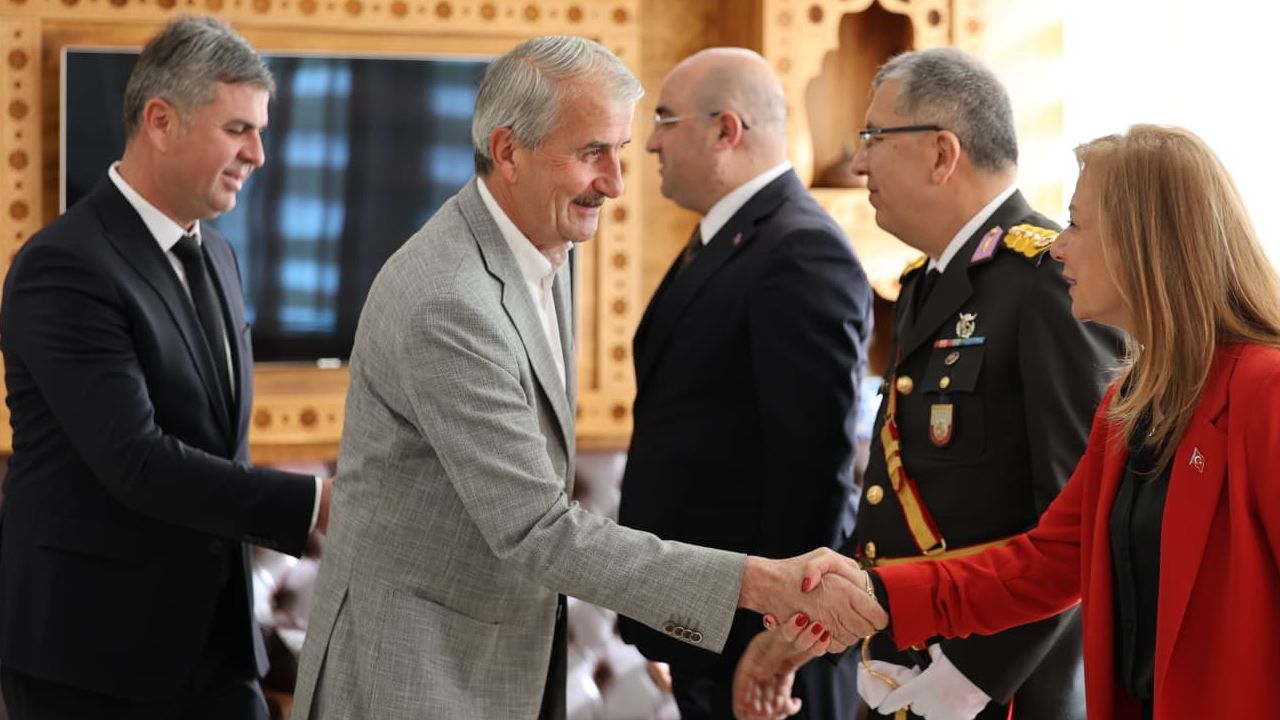 SAFRANBOLU'DA 29 EKİM BAYRAMLAŞMA PROGRAMI DÜZENLENDİ