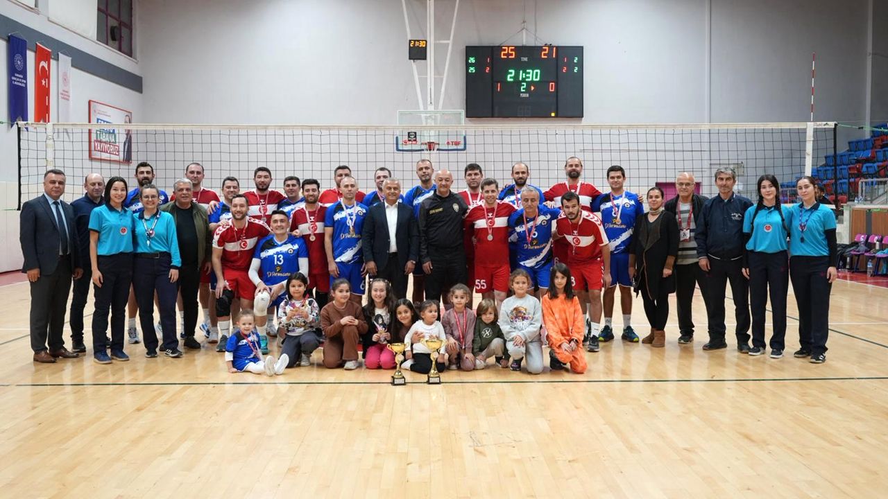 KAMU SPOR OYUNLARINDA FİLE ŞAMPİYONLARI SONA ERDİ