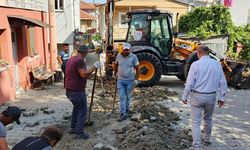 AMASRA'DA BOZULAN YOLLARDA ÇALIŞMALAR SÜRÜYOR