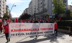 GAZİLER GÜNÜNDE "KAHRAMANLARLA YÜRÜYORUZ" YÜRÜYÜŞÜ DÜZENLENDİ