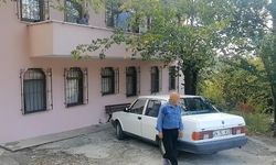 KASTAMONU'DA YABANCI UYRUKLU YAŞLI ÇİFTİN EVİ TAŞLANDI