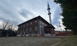 300 YILLIK ÇİVİSİZ CAMİİ ZİYARETÇİLERİNİ BEKLİYOR