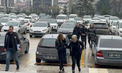 YABANCI UYRUKLU AİLEYİ 500 BİN LİRA DOLANDIRDILAR