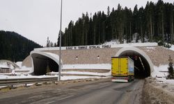 ILGAZ 15 TEMMUZ TÜNELİ BAKIM SEBEBİ İLE ULAŞIMA KAPATILDI