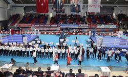 GENÇLER BOKS TÜRKİYE ŞAMPİYONASI KARABÜK'TE BAŞLADI