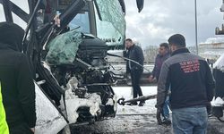 BOLU DAĞI'NDA ZİNCİRLEME KAZA: 10 YARALI