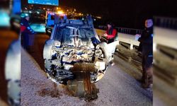 ALAPLI'DA OTOMOBİL KÖPRÜDE TAKLA ATTI