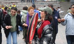 BOLU'DA 1 MAYIS HALAYLARLA KUTLANDI