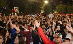 BEUN ÖĞRENCİLERİ ERDEM KINAY İLE DOYASIYA EĞLENDİ