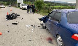 BOLU'DA MOTOSİKLET VE OTOMOBİL ÇARPIŞTI 2'Sİ AĞIR 6 YARALI