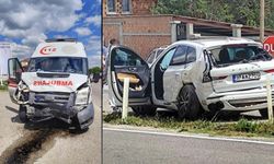 KASTAMONU'DA AMBULANS VE CİP ÇARPIŞTI