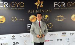 KBÜLÜ AKADEMİSYENE "YILIN AKADEMİK ALTIN KALEM ÖDÜLÜ"