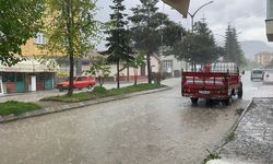 KASTAMONU'DA SAĞNAK VE DOLU ETKİLİ OLDU