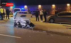 İKİ OTOMOBİL ÇARPIŞTI: 4 YARALI