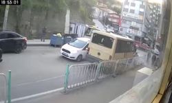 MİNİBÜSÜN KADINA ÇARPTIĞI ANLAR KAMERALARDA
