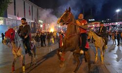 GALATASARAYIN ŞAMPİYONLUĞUNU ATLARLA KUTLADILAR