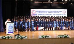 BEUN'DA SAĞLIKÇILAR MEZUN OLDU