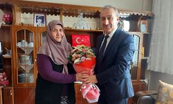İL MÜDÜRÜ AKBAŞ ŞEHİT ANNESİNİ ZİYARET ETTİ