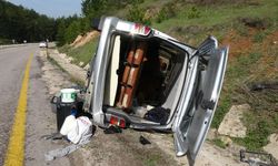 VİRAJI ALAMAYIP TAKLA ATTI: 4 YARALI