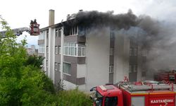 KASTAMONU'DA YANAN APARTMAN DAİRESİ KULLANILMAZ HALE GELDİ