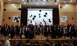 KARABÜK ÜNİVERSİTESİ'NDE MEZUNİYET COŞKUSU
