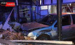 FRENİ BOŞALAN OTOMOBİL 2 İŞ YERİNE DALDI