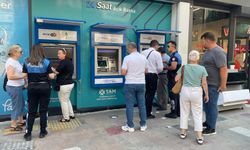 POLİS DOLANDIRICILARLA MÜCADELE İÇİN VATANDAŞI BİLGİLENDİRİYOR