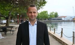 BAŞARILI MÜDÜRE ÇİFTE GÖREV