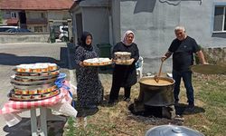 DEVREK'TE AŞURE PROGRAMINDA VATANDAŞLAR BİR ARAYA GELDİ