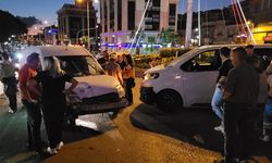 EREĞLİ'DE İKİ TİCARİ ARAÇ ÇARPIŞTI 7 YARALI