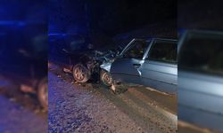KASTAMONU'DA İKİ OTOMOBİL ÇARPIŞTI 3 KİŞİ YARALANDI