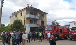 KASTAMONU'DA PATLAYAN TELEVİZYON 3 KATLI EVİ KÜLE ÇEVİRDİ