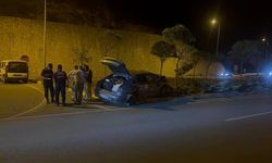 ALAPLI'DA TERS ŞERİDE GİREN OTOMOBİL KAZA YAPTI 1 YARALI