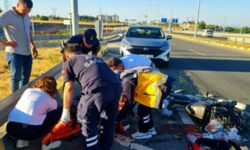 BARİYERLERE ÇARPAN MOTOSİKLET SÜRÜCÜSÜ AĞIR YARALANDI