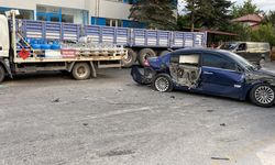 BOLU'DA TÜP YÜKLÜ KAMYONLA OTOMOBİL ÇARPIŞTI