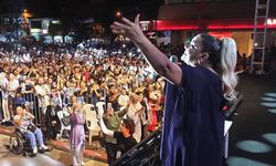 DEVREKLİLER KİBARİYE ŞARKILARIYLA COŞTU