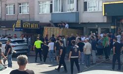 EREĞLİ'DE FRENİ PATLAN KAMYON DÜKKANA GİRDİ