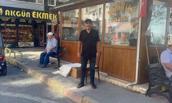 DURAKTA DOĞUM YAPAN KEDİNİN YAVRULARINA TAKSİCİLER SAHİP ÇIKTI