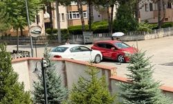 EMEK'TE MADDİ HASARLI KAZA