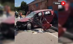 5000 EVLER ÇIKIŞINDA ARAÇ KÖPRÜ DUVARINA ÇARPTI: 1 KİŞİ YARALANDI