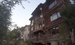 MUDURNU'DA 3 KATLI AVİN ÇATI KATINDA YANGIN ÇIKTI