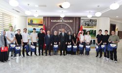 VALİ YAVUZ YKS’DE BAŞARILI ÖĞRENCİLERLE BİR ARAYA GELDİ