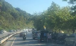PLAJLAR MEVKİİNDE ARAÇLAR KAZAYA DAVETİYE ÇIKARIYOR