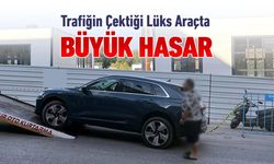 SÜRÜKLENEREK ÇEKİLEN LÜKS ARAÇTA BÜYÜK HASAR OLUŞTU