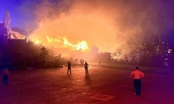 TOSYA'DA YANGIN: 3 EV KULLANILAMAZ HALE GELDİ