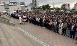 TRAFİK KAZASINDA HAYATINI KAYBEDEN GENÇ KIZ TOPRAĞA VERİLDİ